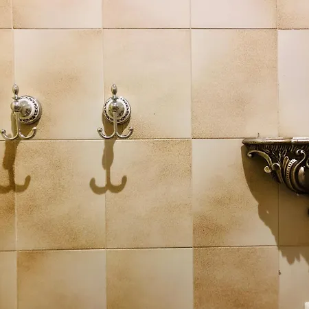 Continental Hotel 2*